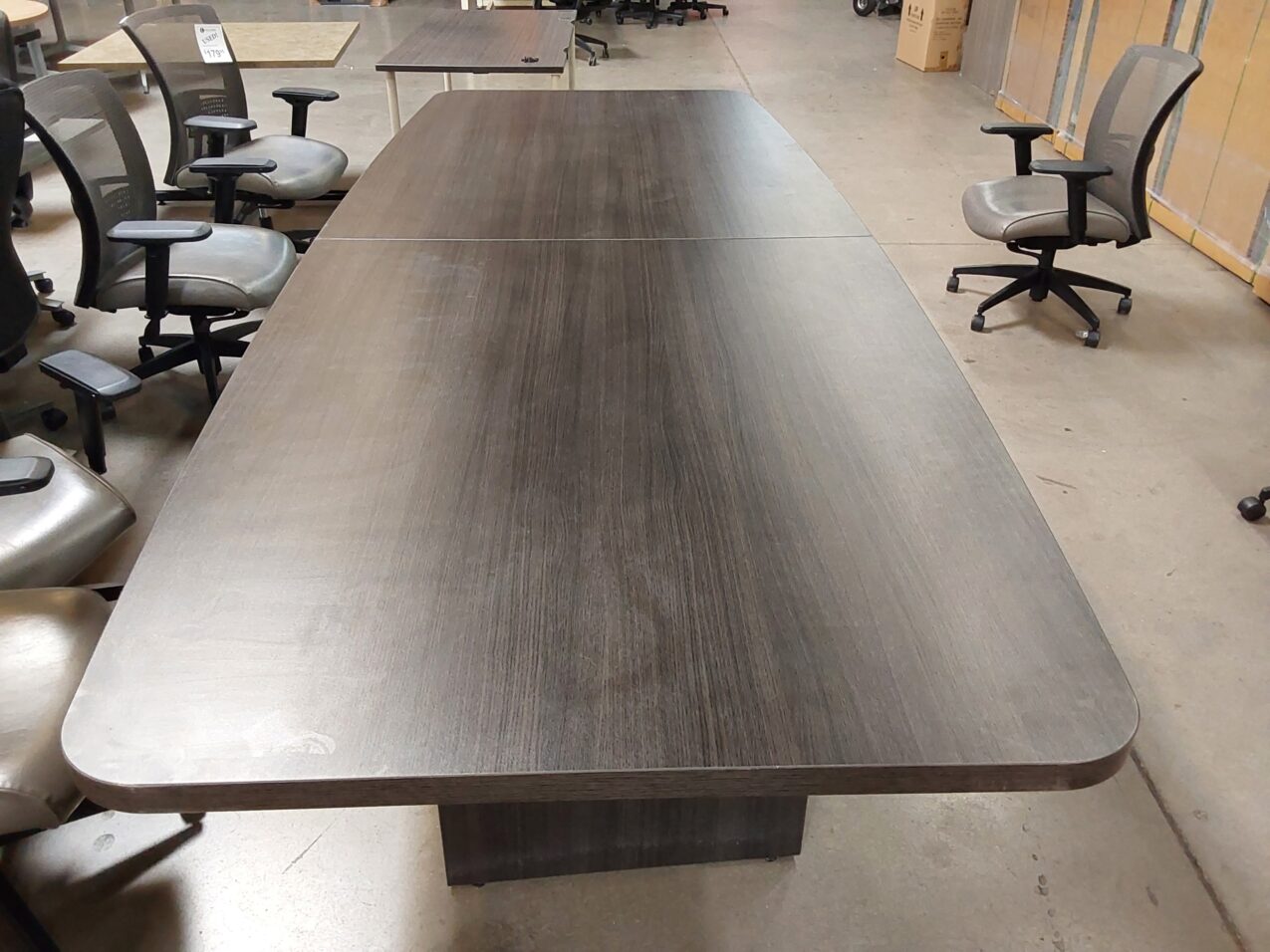 JE 10'conference table