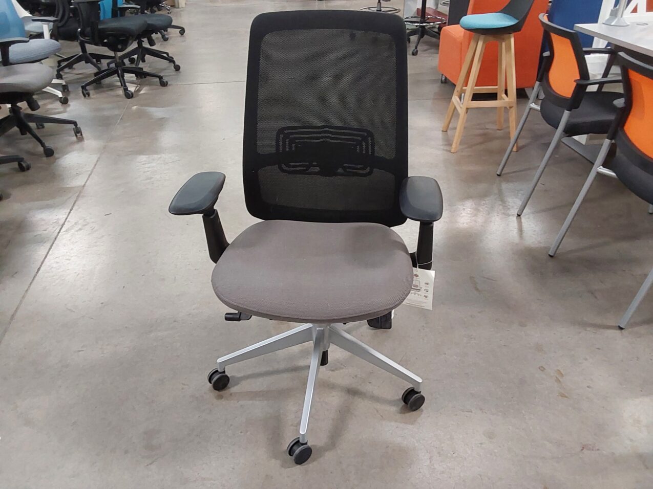 Haworth Soji Task Chair - Arizona Office Liquidators and Designs