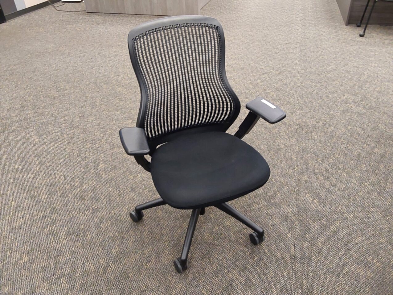 Knoll regeneration chair