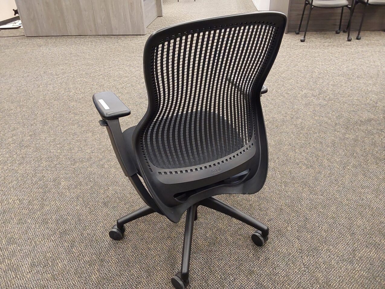 Knoll regeneration chair