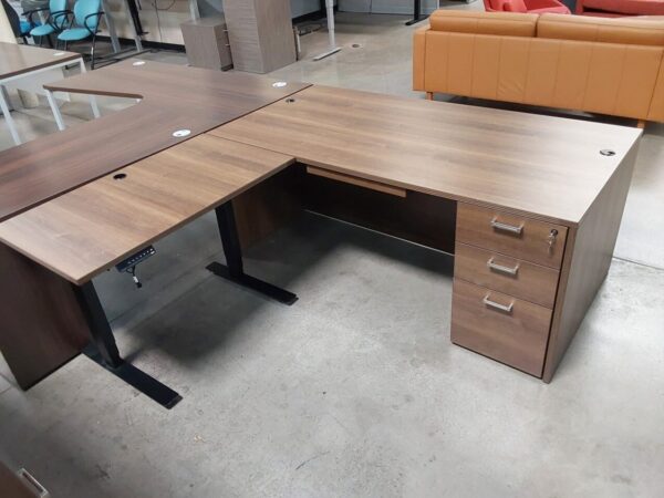 Cherryman L Shape with Adjustable Height Return