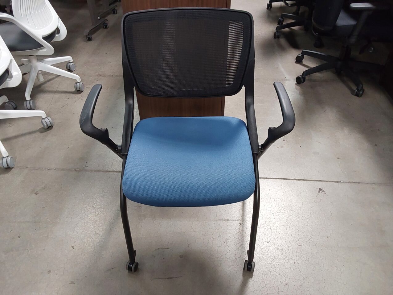 HON Motivate Mesh Nesting Chair