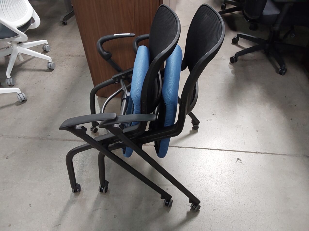 HON Motivate Mesh Nesting Chair