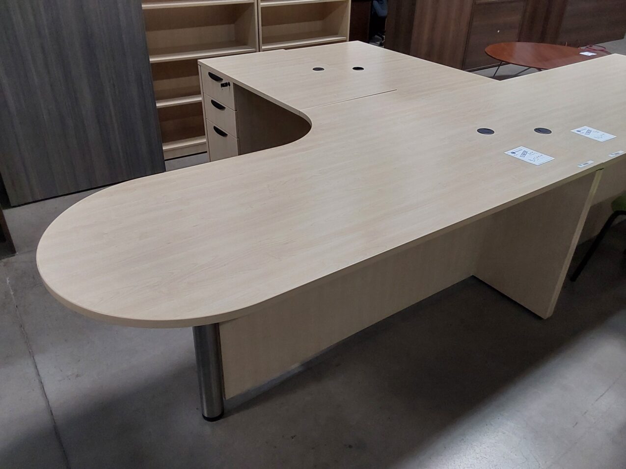 Maple peninsula corner desk
