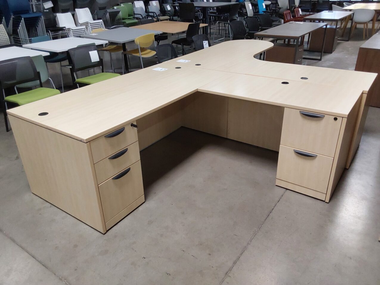 Maple executive l shape