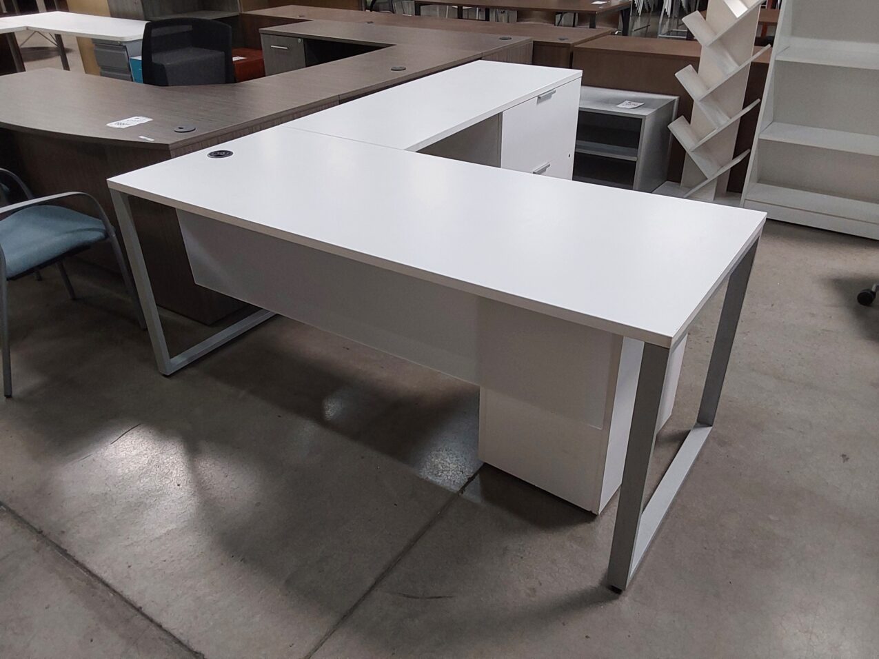 HON O-Leg L Shape Desk