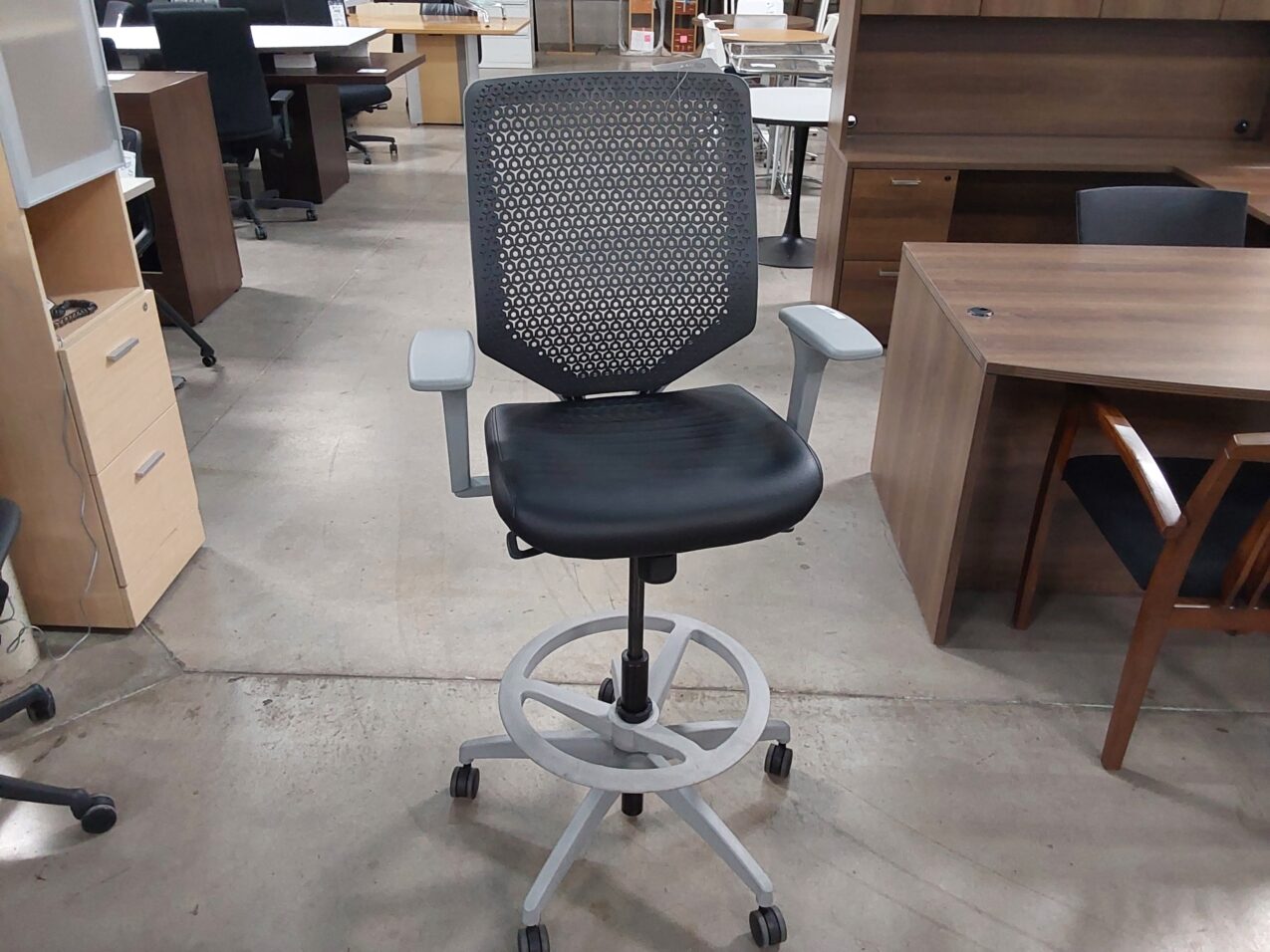 HON Solve Stool