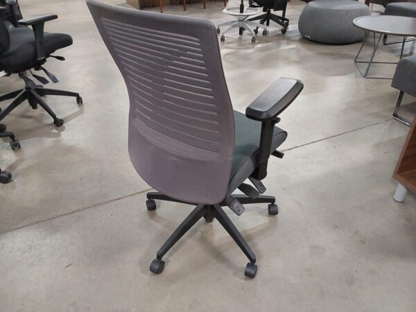 Global Loover Task Chair