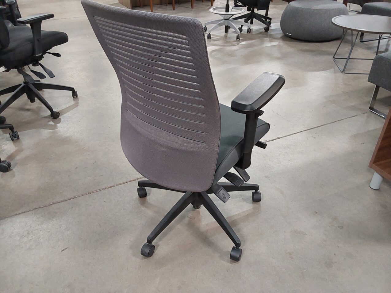 Global Loover Task Chair