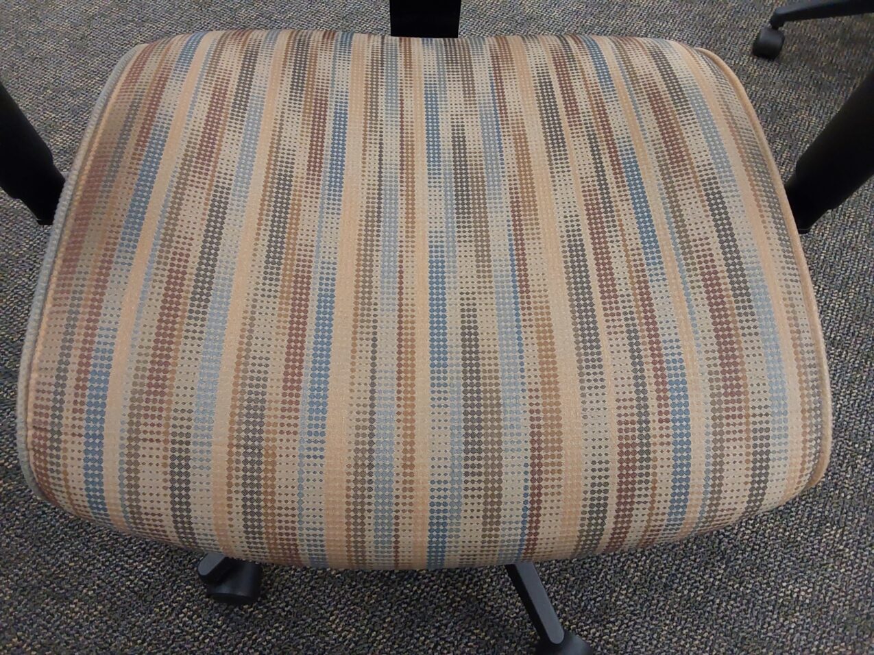 Global Mesh Task Chair