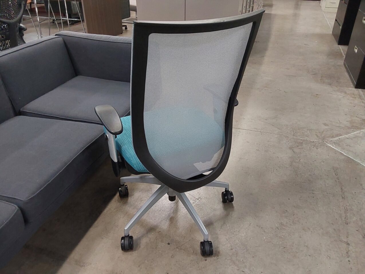 9 to 5 Aria Executive Chair
