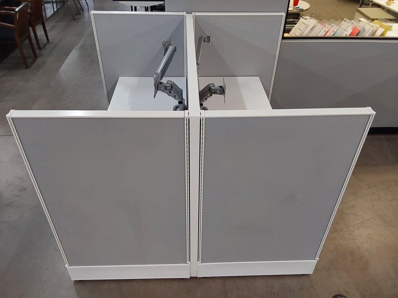 AIS call center workstation