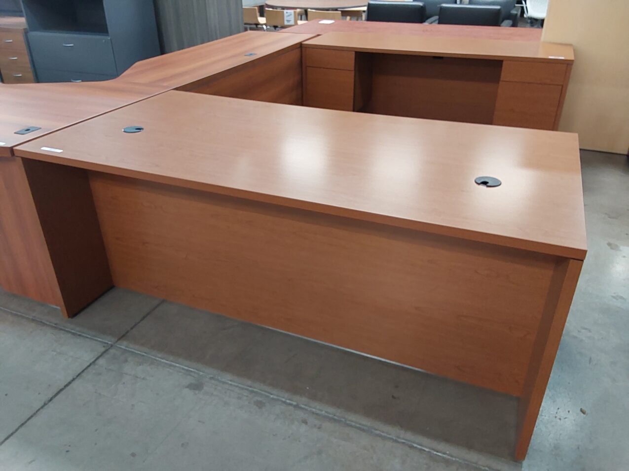 HON 10500 Desk