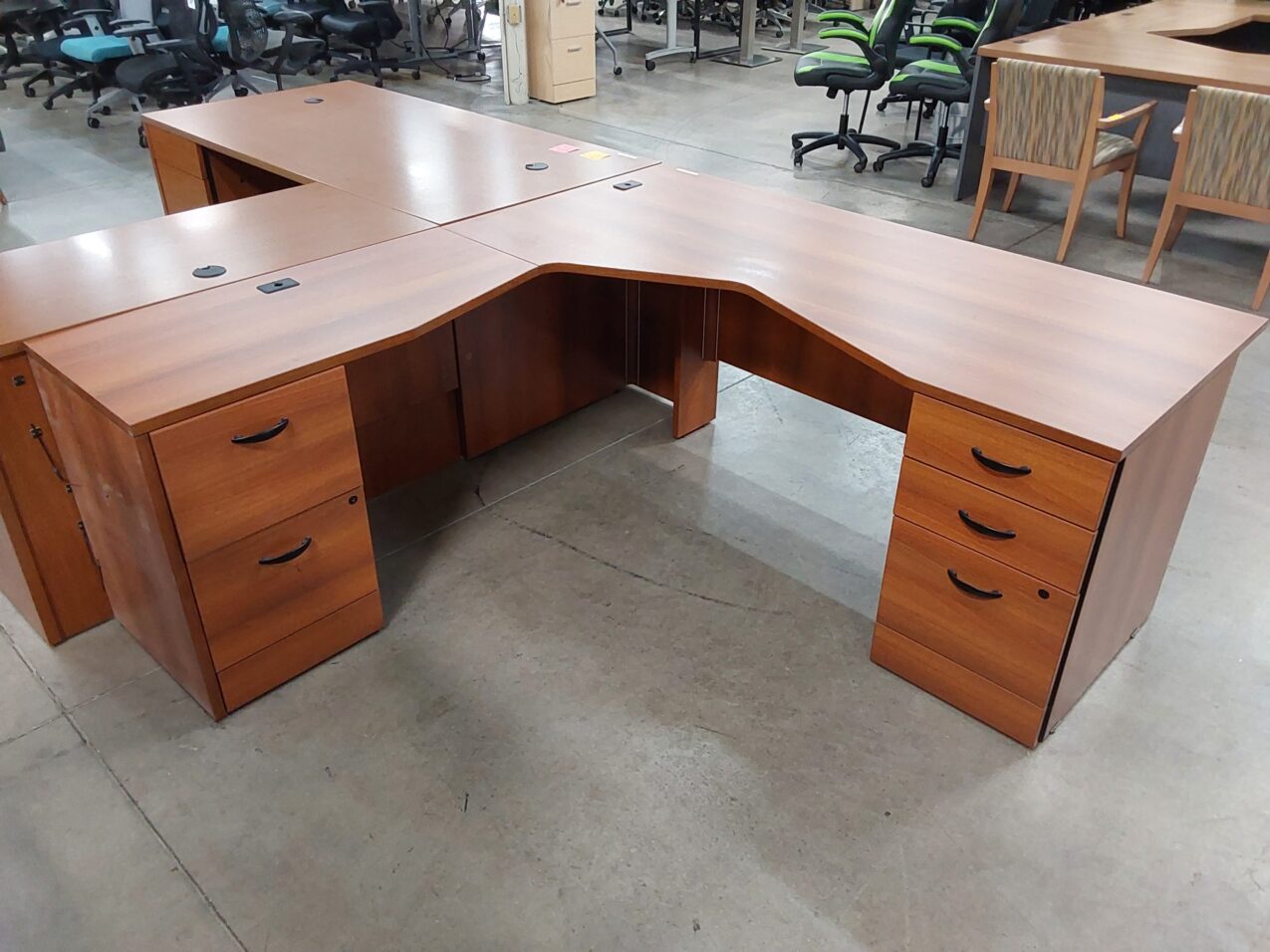 Global L Shape Desk