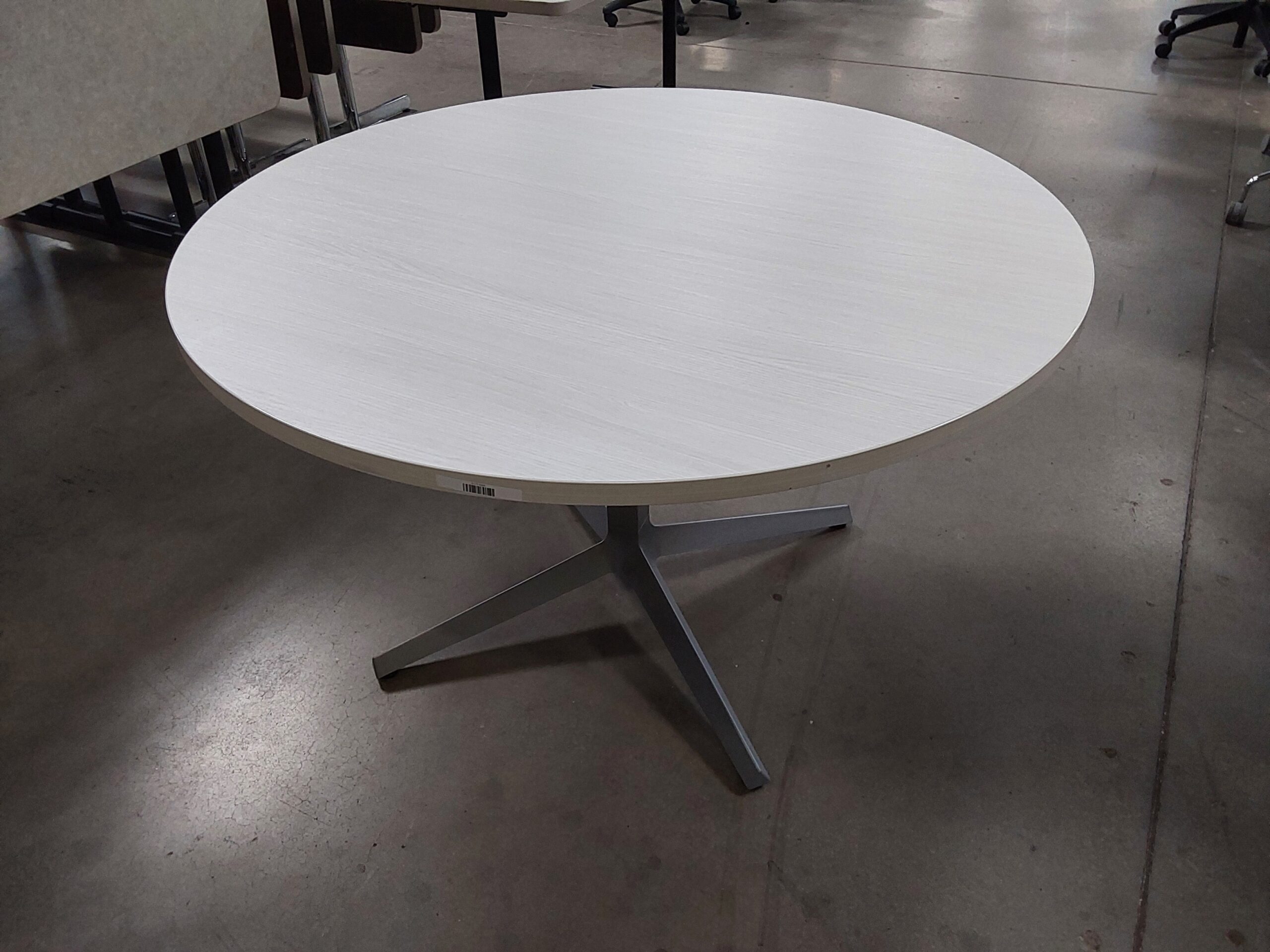 Knoll Dividends 48" Conference Table